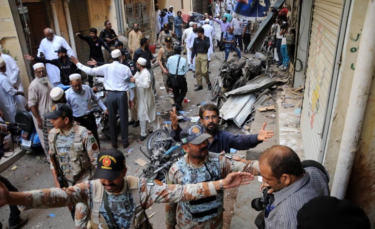 Eksplodirala bomba u sunitskoj džamiji u Pakistanu. Dvoje mrtvih